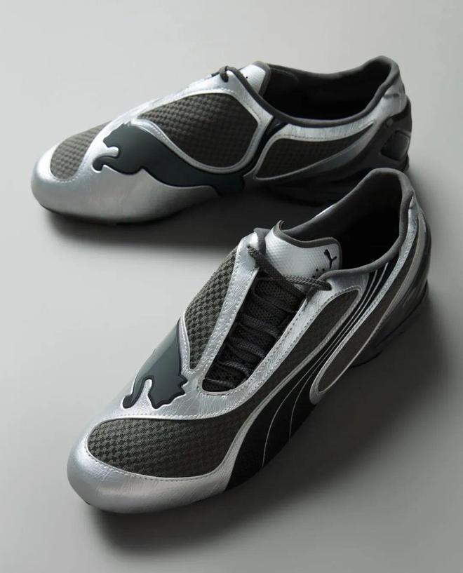 4双sneakers值得一冲！当「液态银」成春夏潮人招牌色这(图2)